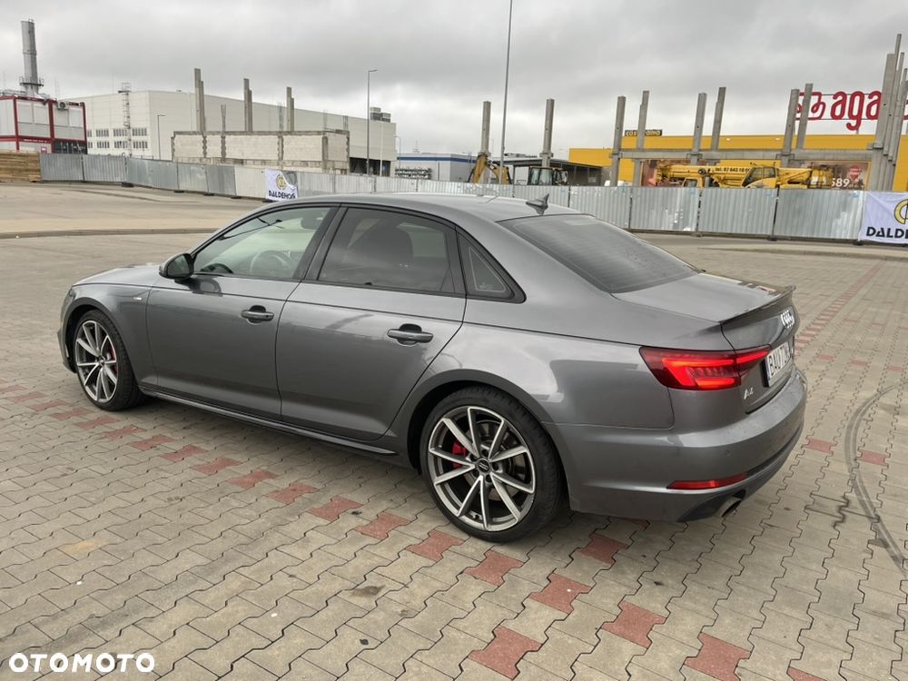 Audi A4 Limousine