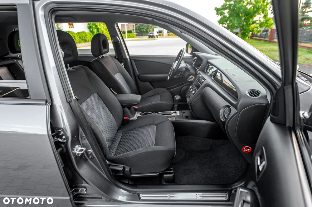 Mitsubishi Outlander - 26