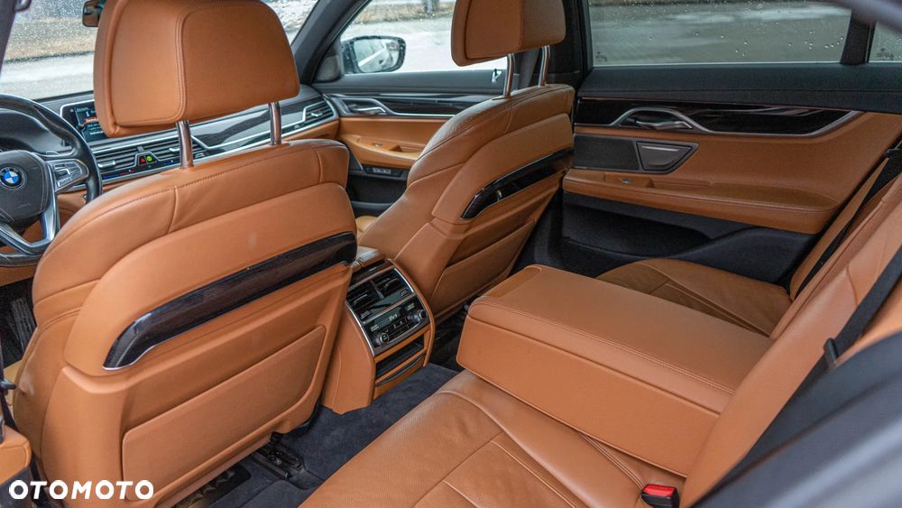 BMW Seria 7 740d xDrive - 15