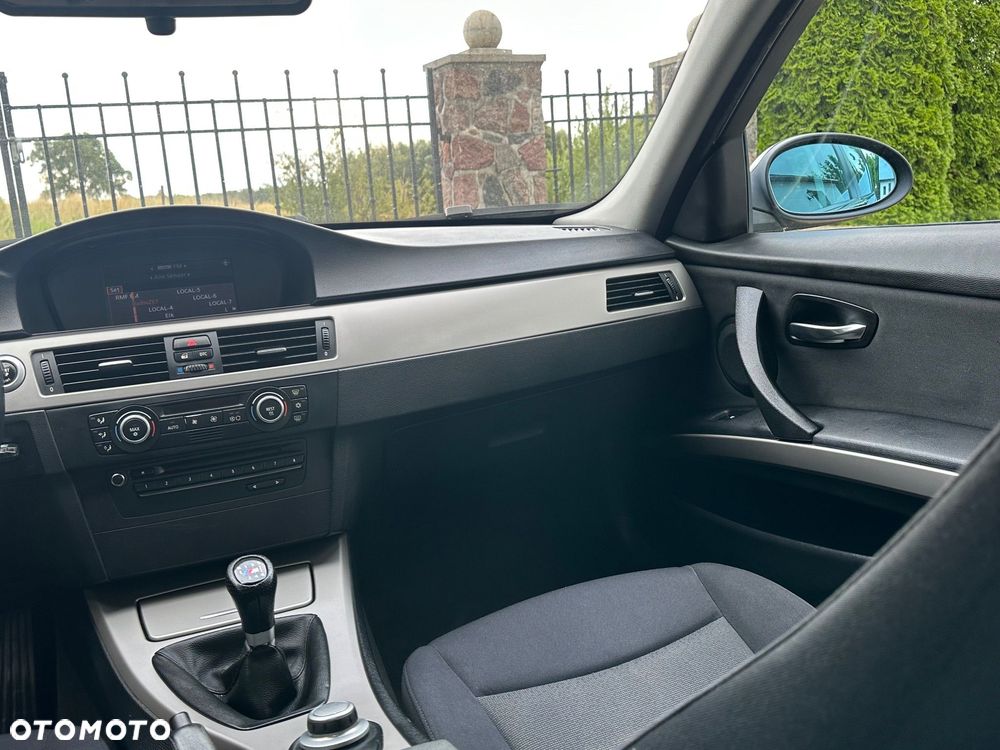 BMW Seria 3 - 16