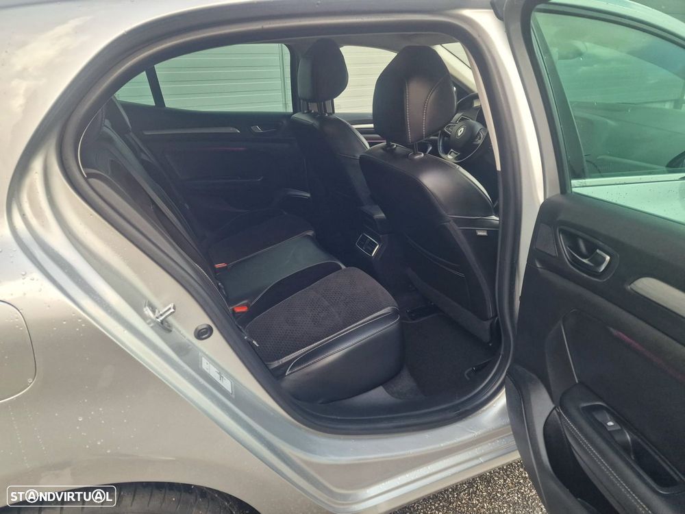 Renault Mégane 1.5 Blue dCi Intens - 10