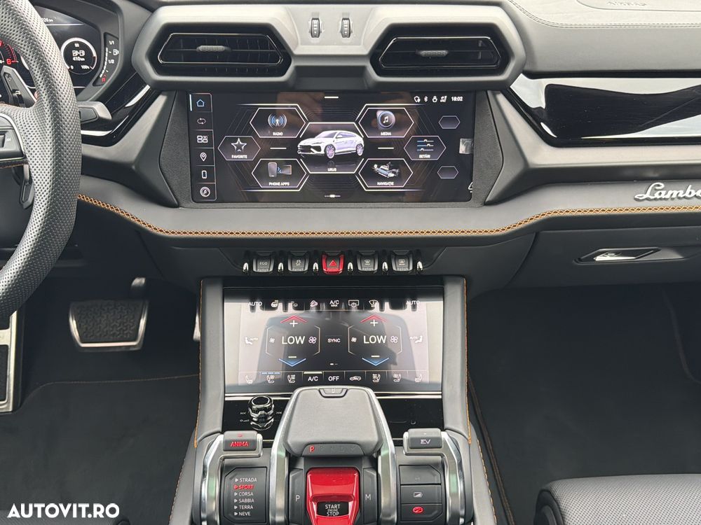 Lamborghini URUS - 10