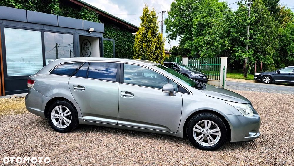 Toyota Avensis 2.0 Sol plus NAVI - 8