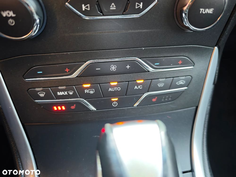 Ford Edge 2.0 TDCi Bi-Turbo 4x4 Titanium - 25