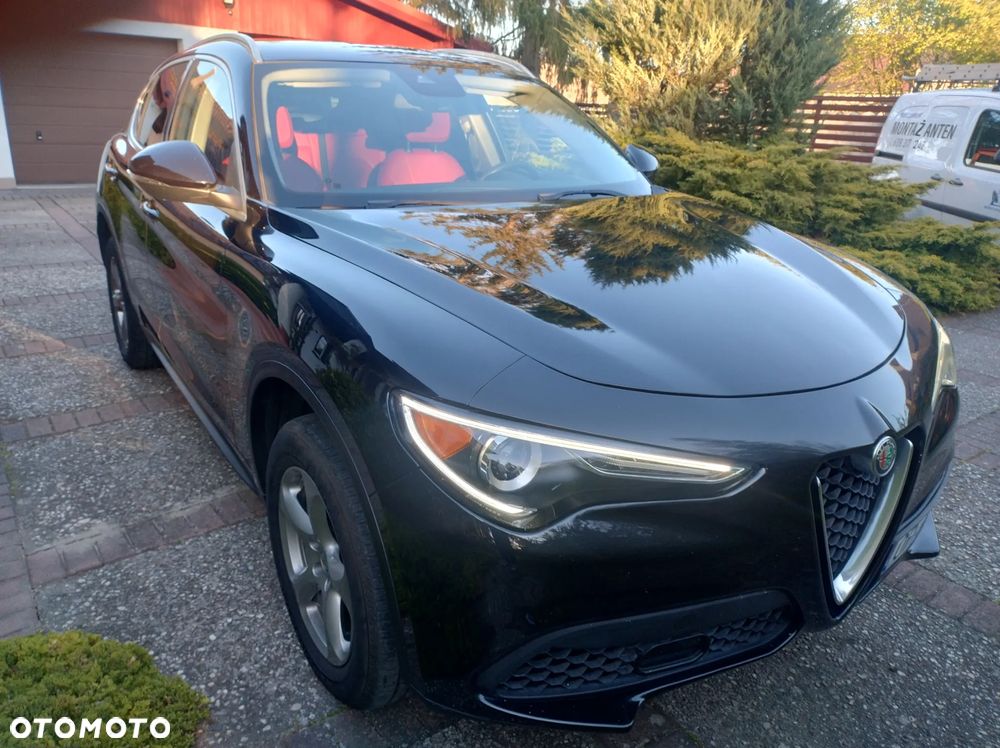 Alfa Romeo Stelvio - 9