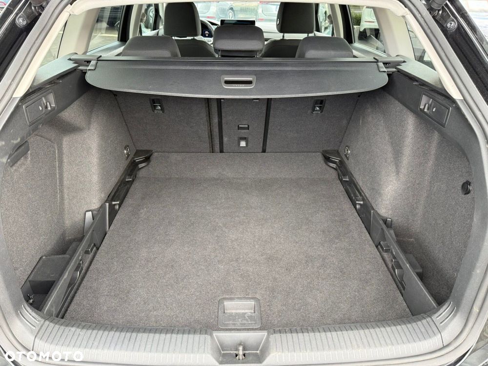 Volkswagen Golf Variant 1.5 eTSI mHEV Life DSG - 30