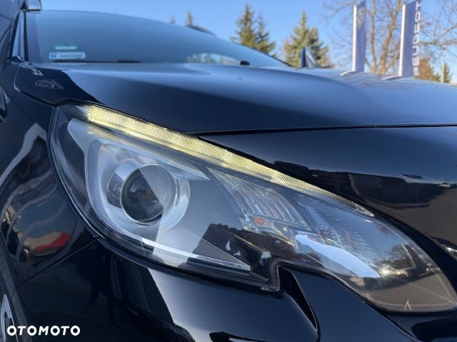 Peugeot 2008 1.2 Pure Tech Style S&S - 10