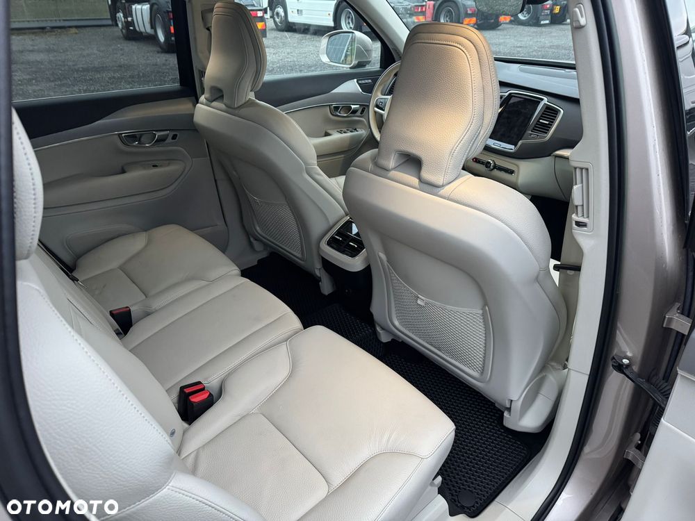Volvo XC 90 - 20