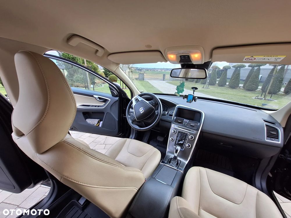 Volvo XC 60 D4 Drive-E Momentum - 21