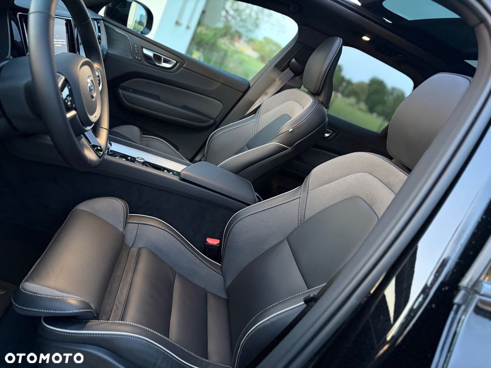 Volvo XC 60 B5 B AWD Ultra Black Edition - 30