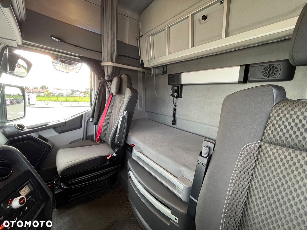 Renault T520 HIGH Sleeper XLOW - 15