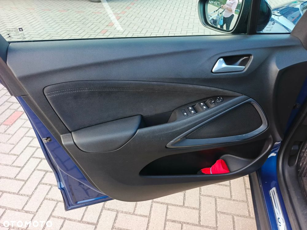 Opel Crossland - 32