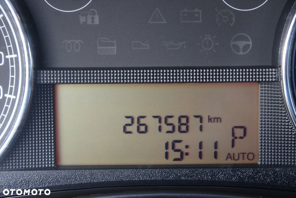 Fiat Croma 2.4 Multijet 20V DPF Automatik Emotion - 19