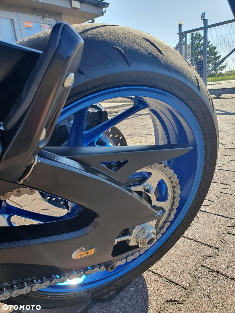 Suzuki GSX - 10