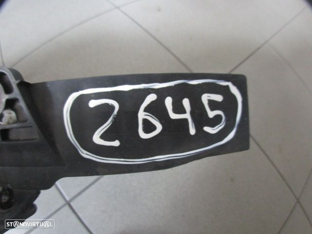 Grelha Friso 865712R000 HYUNDAI I30 2010 1.6CRDI  16V 115CV 5P CINZA FRT GRE INFERIOR DO PC - 4