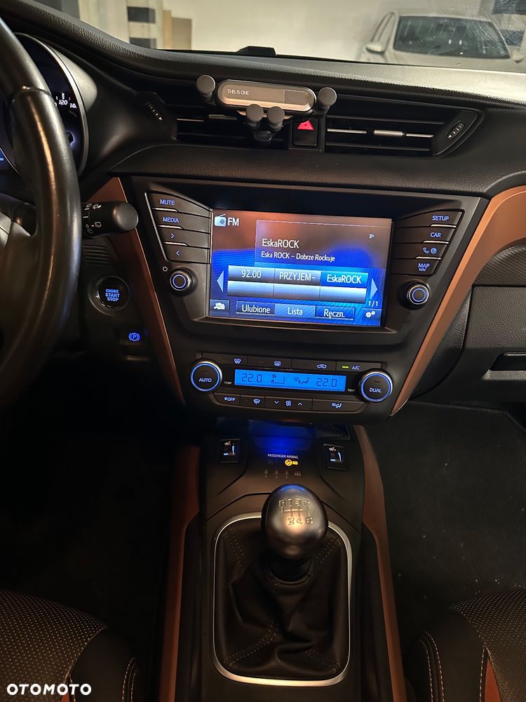 Toyota Avensis 1.8 Premium - 9