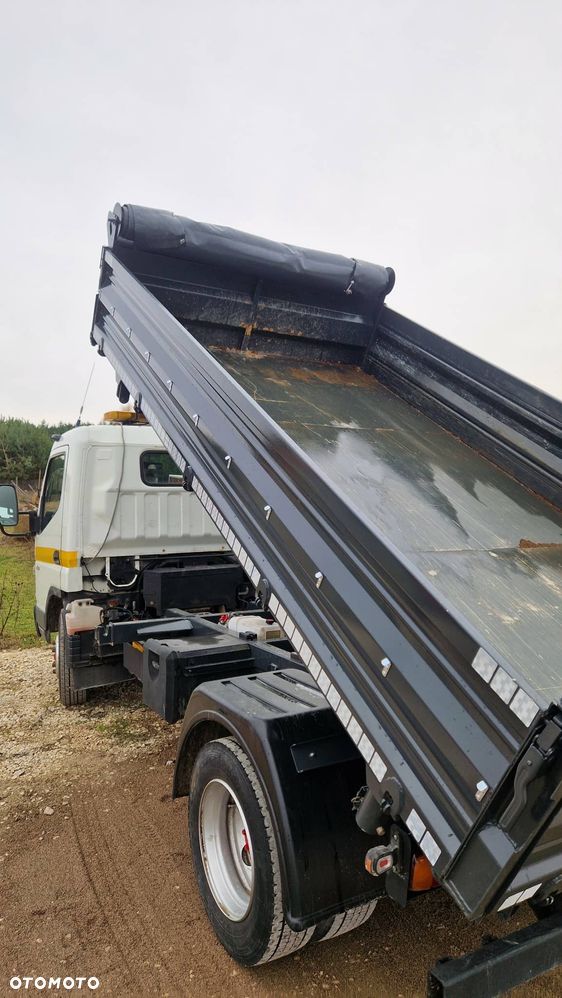 Mitsubishi Fuso FE85 CANTER - 6