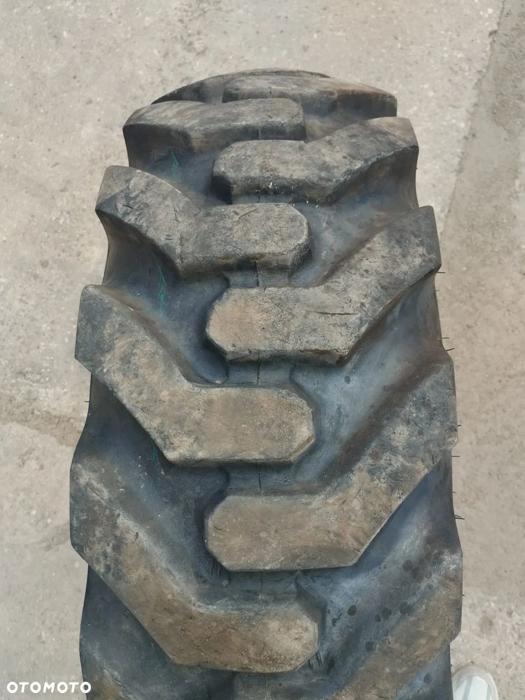 OPONA UŻYWANA AT 621 12.5/80-18 12 PR  BKT Z ORYGINALNĄ FELGĄ 18X11 - 9
