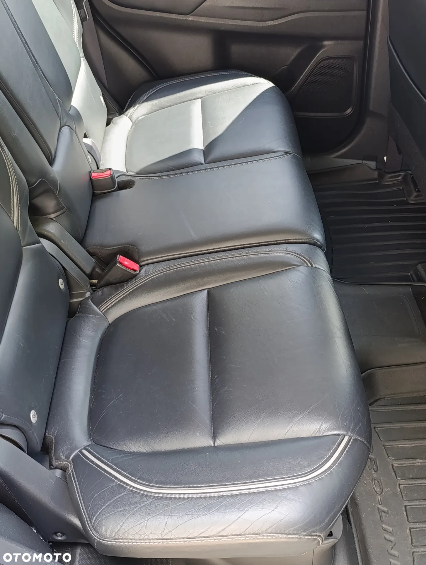 Mitsubishi Outlander - 14