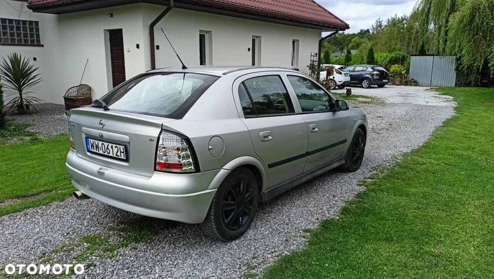 Opel Astra 1.6 - 7