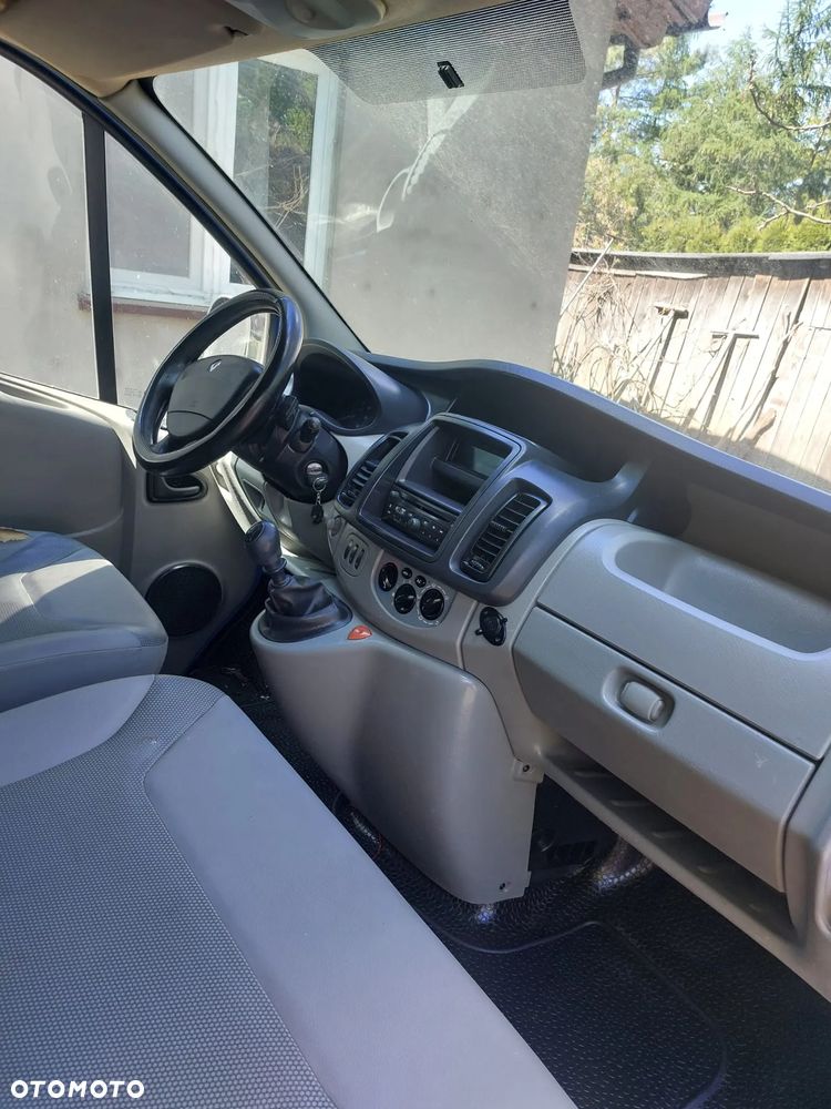Renault Trafic - 1