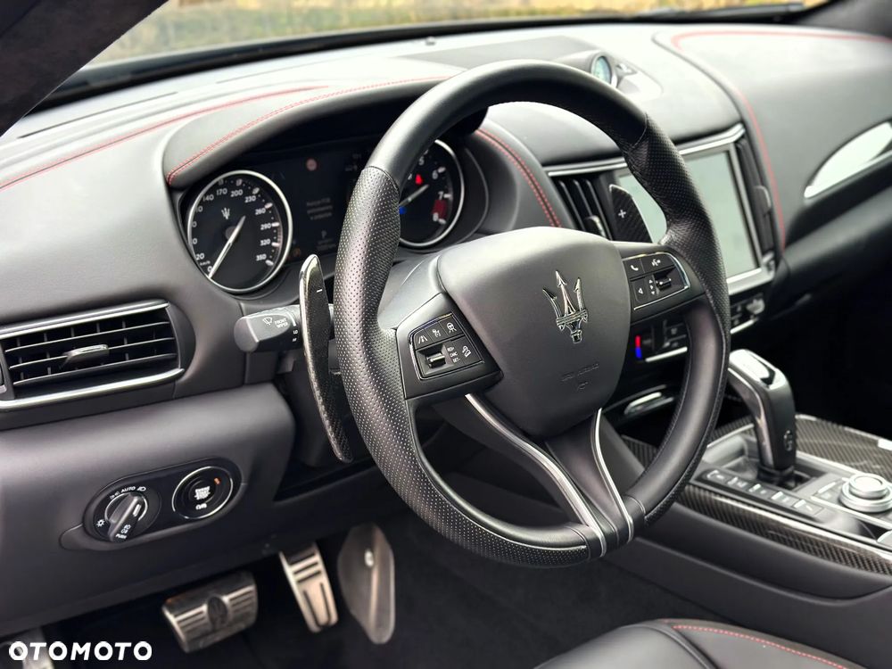 Maserati Levante GTS Q4 - 16