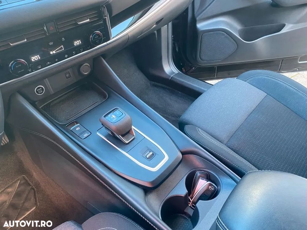 Nissan Qashqai 1.3 DIG-T MHEV Xtronic Premiere Edition - 12