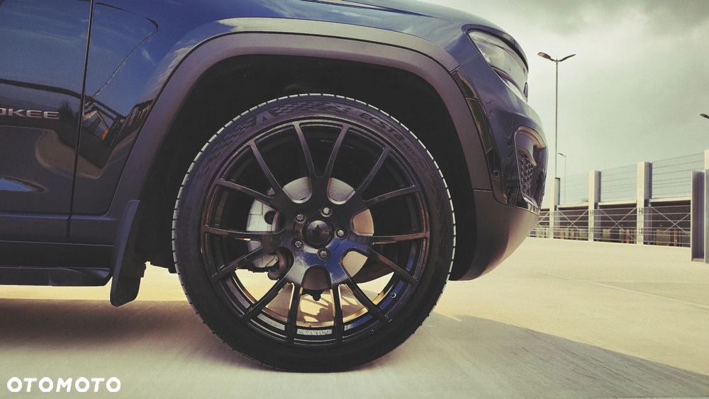Jeep Grand Cherokee - 8