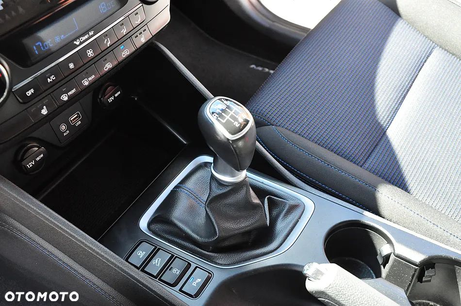 Hyundai Tucson 2.0 CRDI BlueDrive GO Plus 2WD - 26