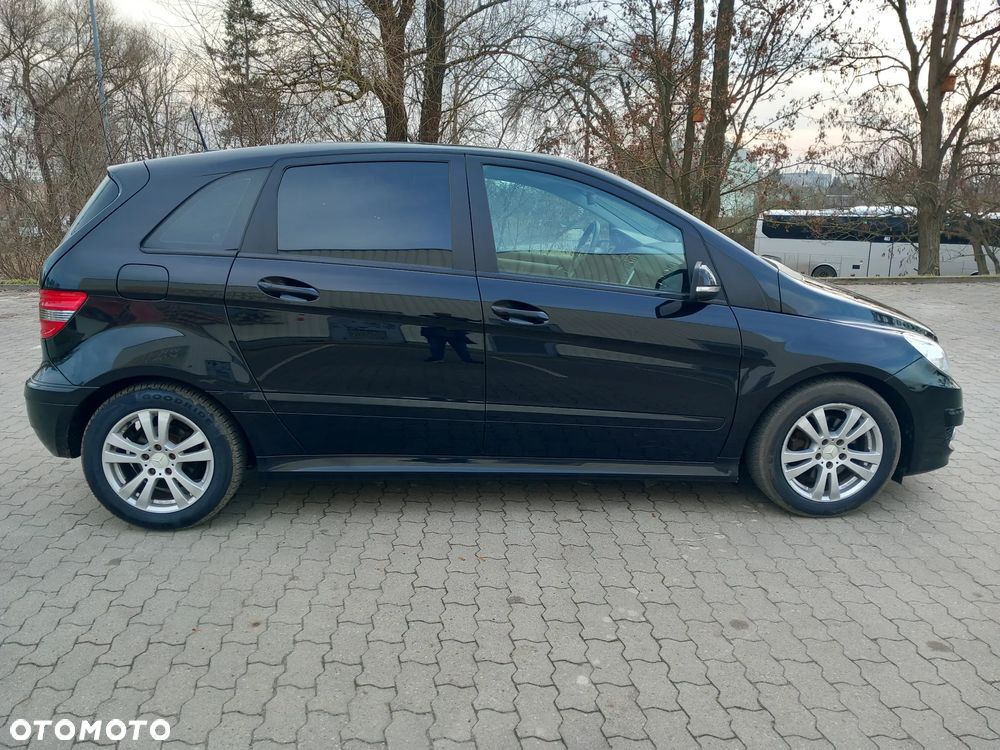Mercedes-Benz Klasa B 180 CDI DPF Special Edition - 13