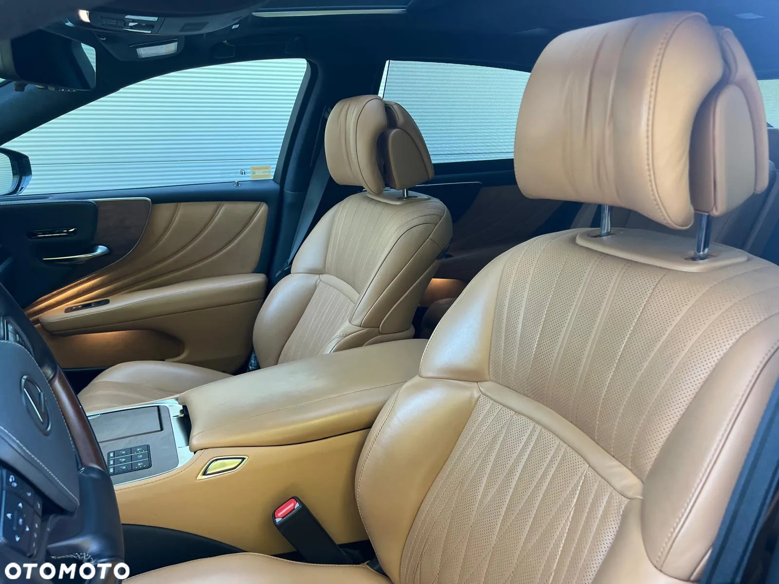 Lexus LS 500h Prestige AWD - 25