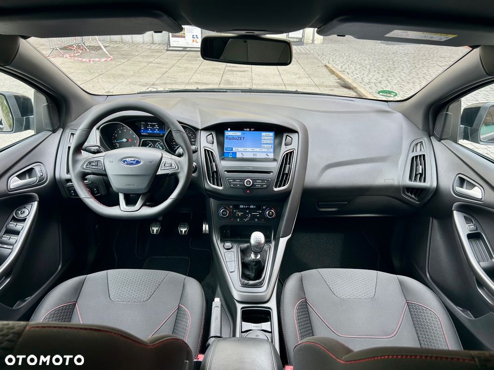 Ford Focus 1.0 EcoBoost Start-Stopp-System ST-LINE STYLE - 23