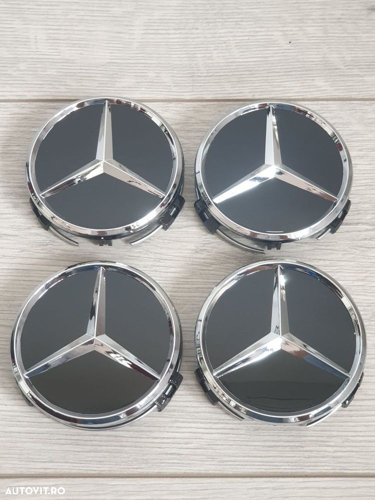 Set-4-Capace-Jante-Mercedes-Negre-C220-E220-CLS-CLA-GLA-GLC-GLE-Coupe - 1