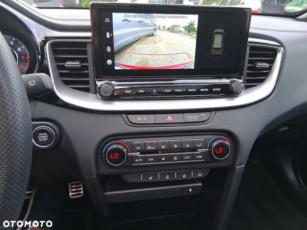 Kia ProCeed 1.6 T-GDI GT DCT - 22
