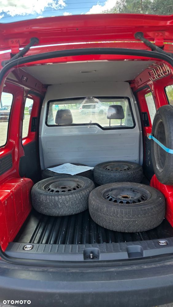 Volkswagen Caddy - 23