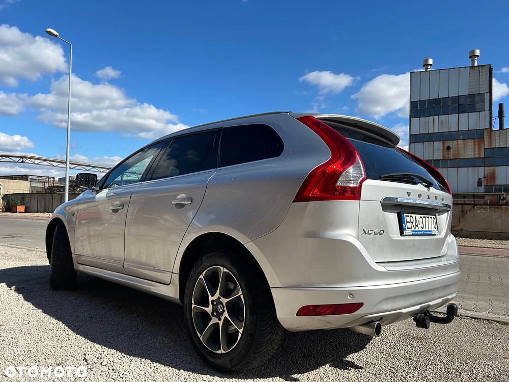 Volvo XC 60 D3 Drive-E Ocean Race - 5