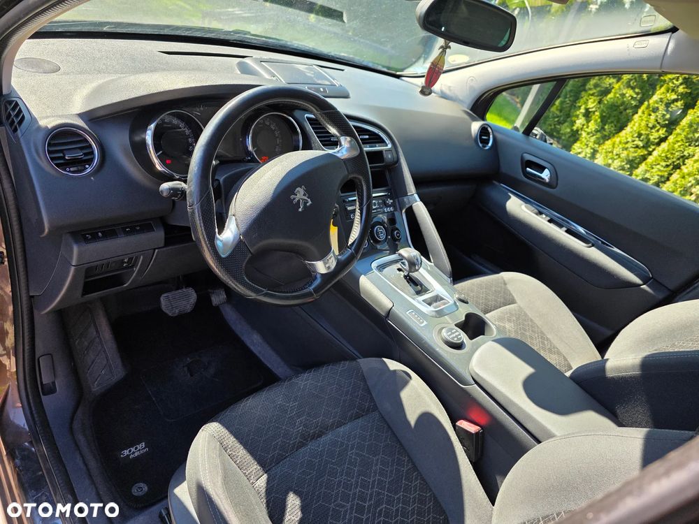 Peugeot 3008 2.0 HDi HYbrid4 - 9