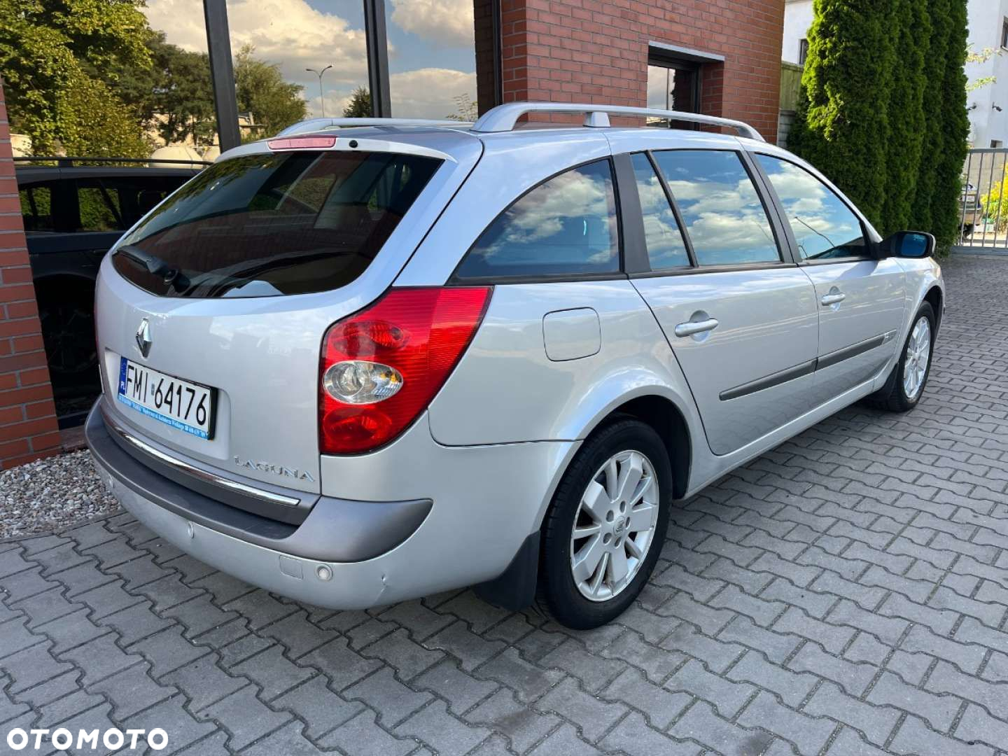 Renault Laguna Grandtour 1.6 16V Authentique - 4