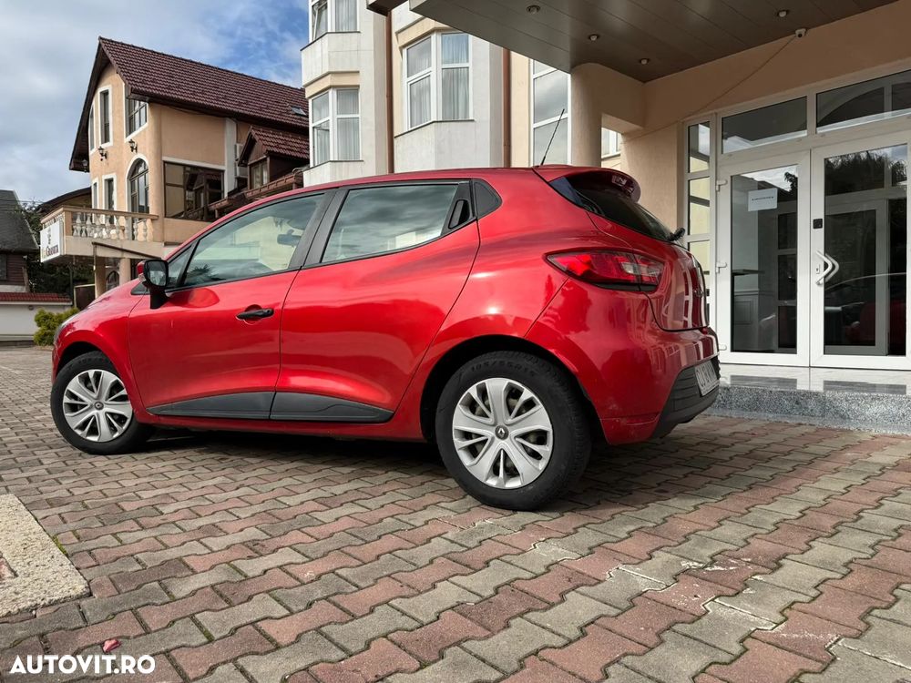 Renault Clio - 8