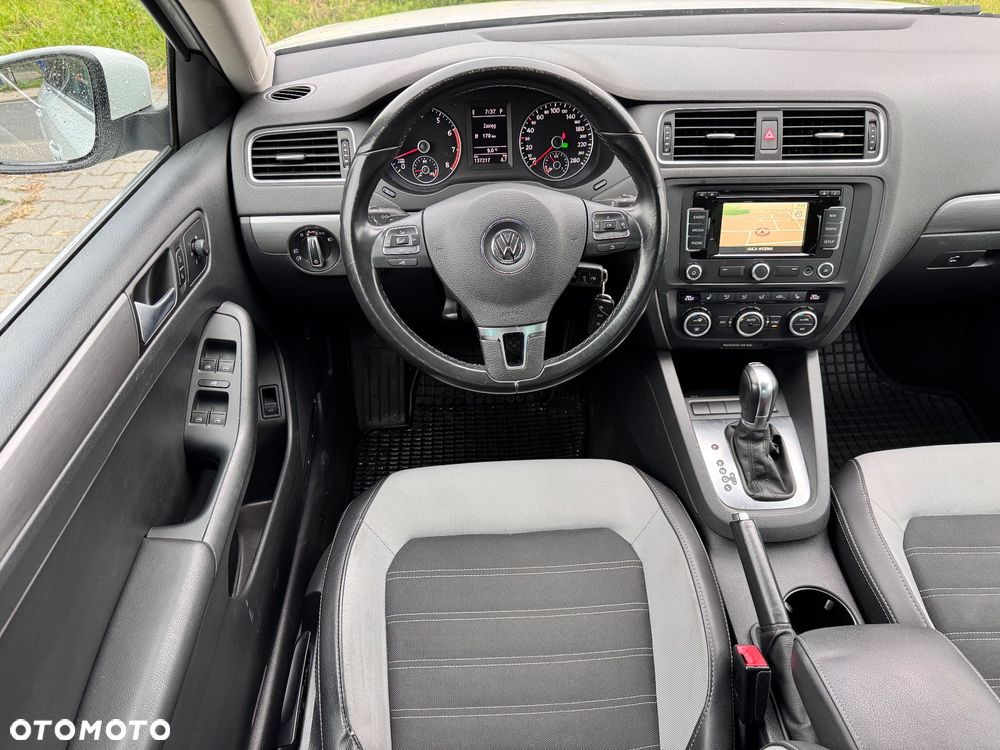 Volkswagen Jetta 1.4 TSI Highline DSG - 10