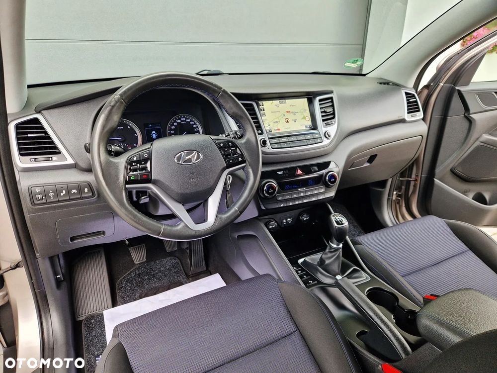 Hyundai Tucson blue 1.7 CRDi 2WD Advantage - 15
