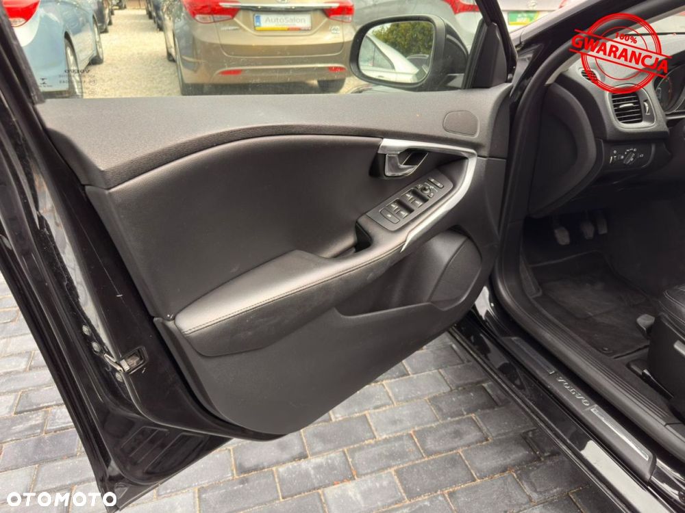 Volvo V40 D2 Drive-E R-Design Kinetic - 35