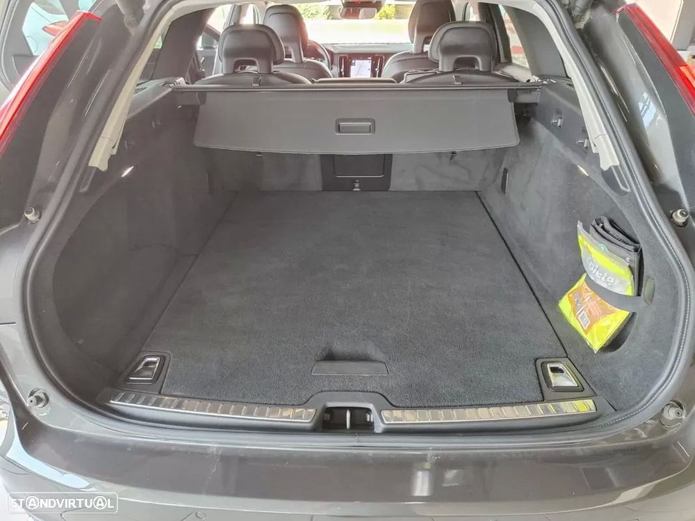 Volvo V90 2.0 D4 Momentum Geartronic - 13