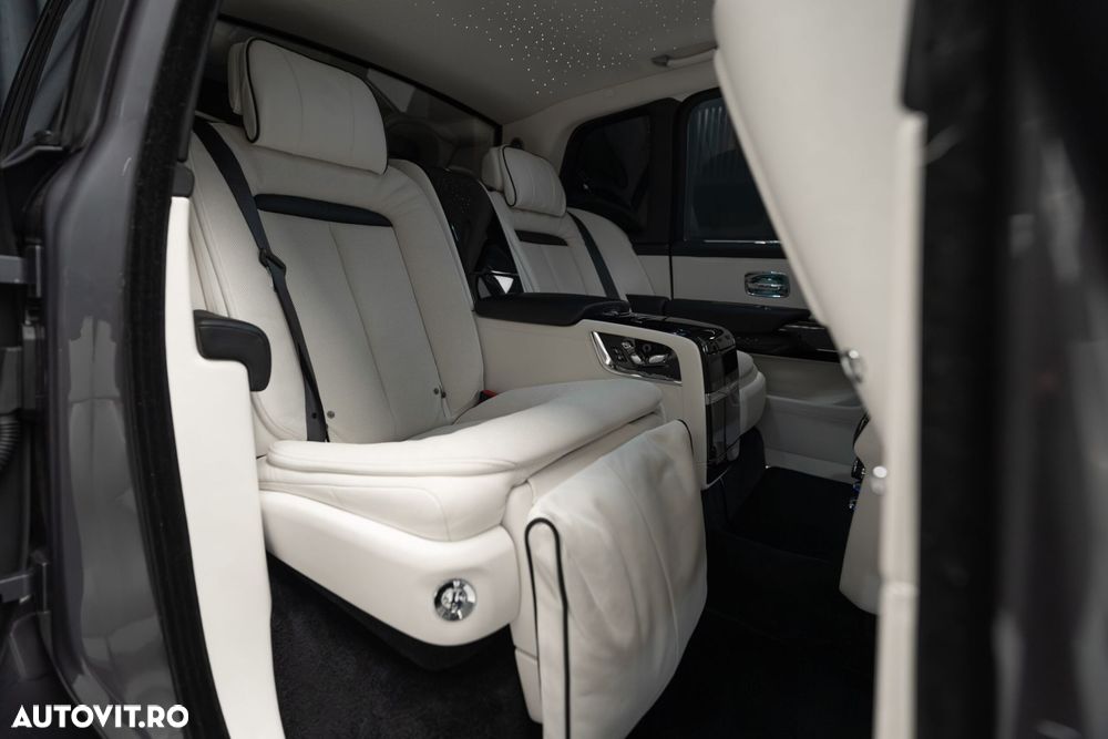 Rolls-Royce Cullinan Standard - 23
