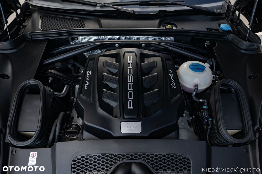 Porsche Macan - 28
