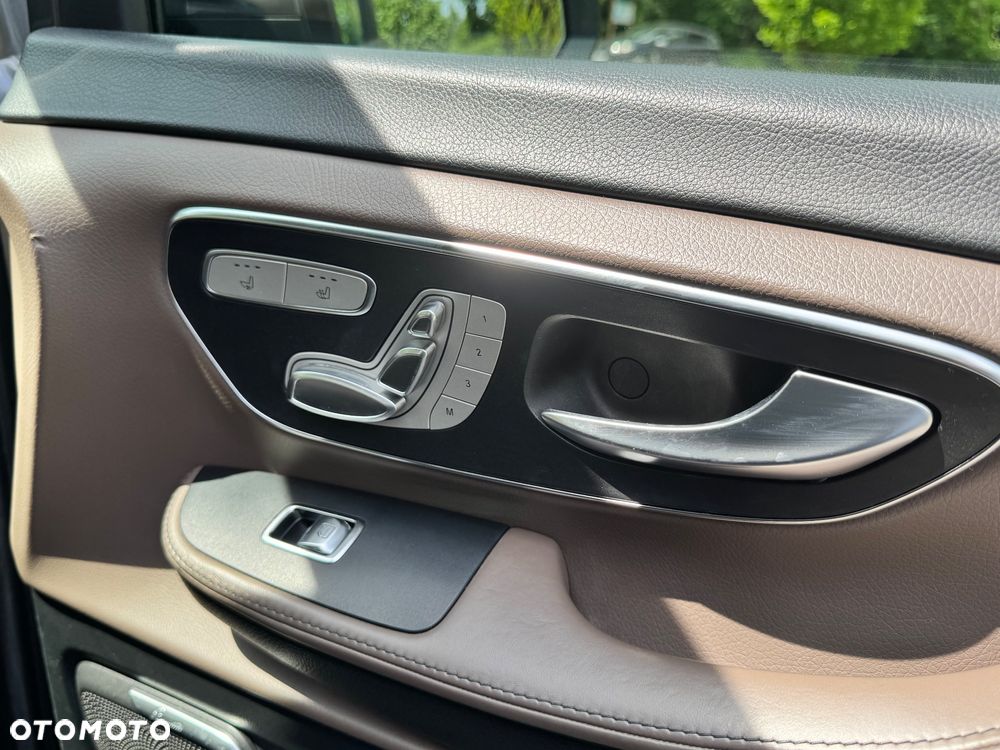 Mercedes-Benz Klasa V 300 d Avantgarde 9G-Tronic (d³ugi) - 11