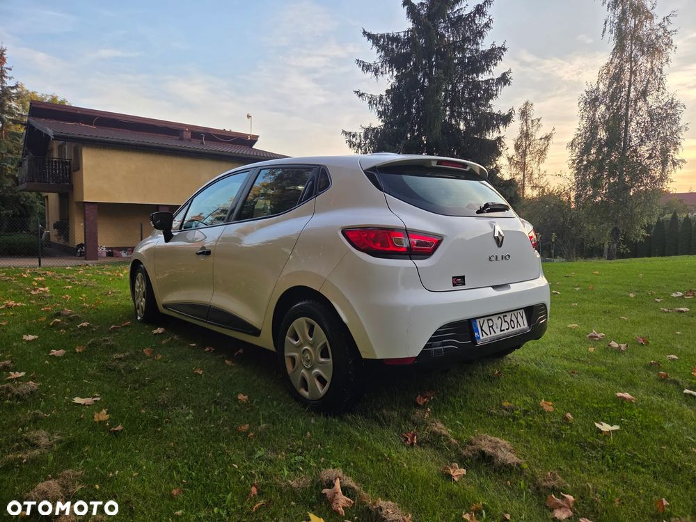 Renault Clio - 17