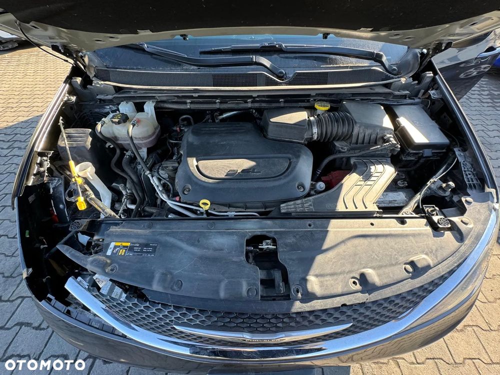 Chrysler Pacifica - 9