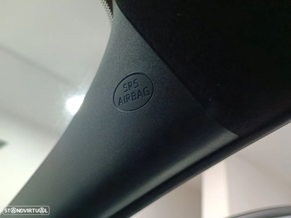 Toyota Yaris 1.5 HDF Luxury - 11