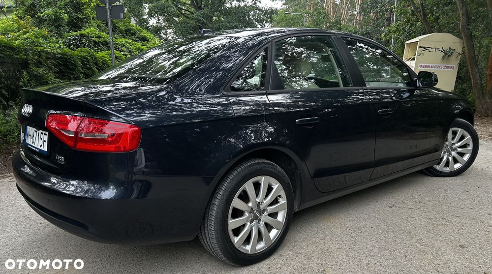 Audi A4 Limousine - 16